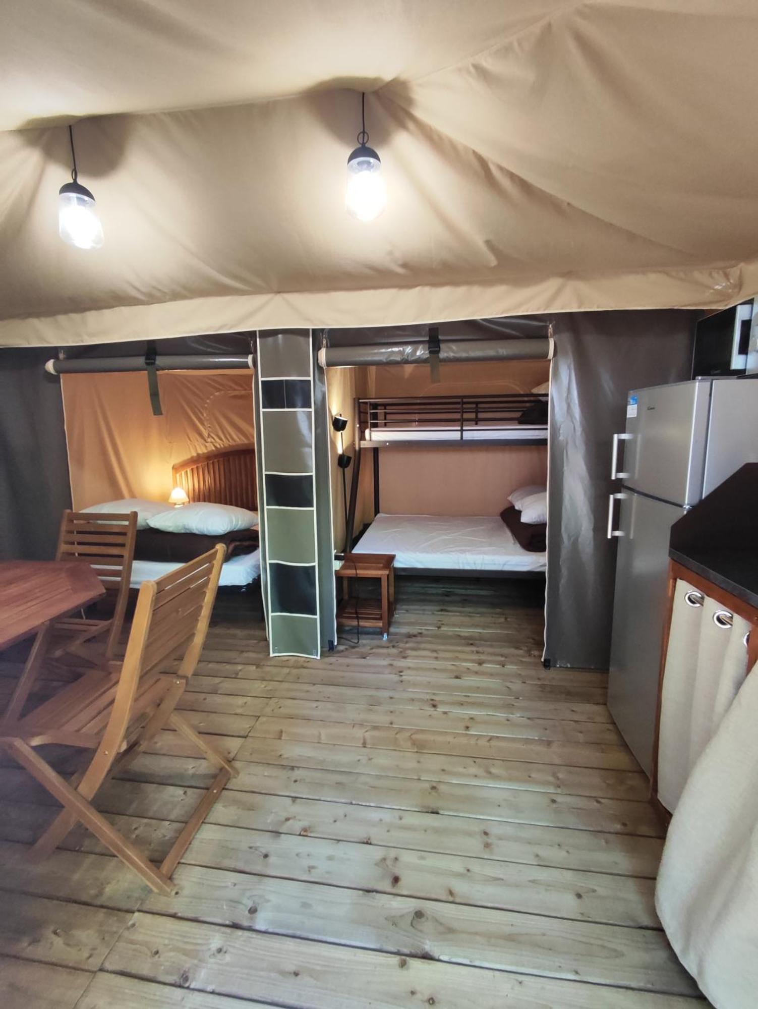 Camping Porte Des Alpilles By M.A Destination Glamping Saint-Étienne-du-Grès Extérieur photo