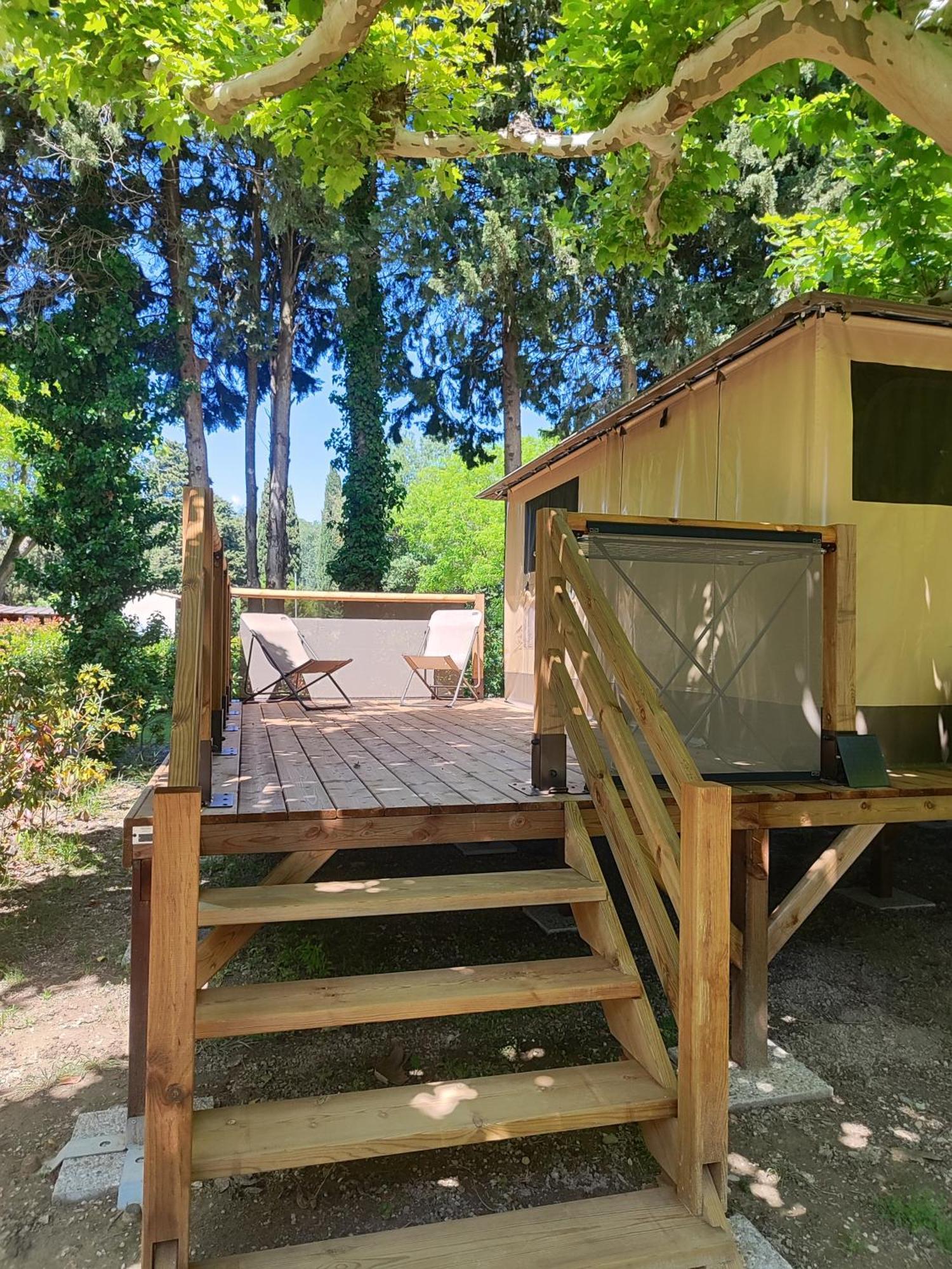 Camping Porte Des Alpilles By M.A Destination Glamping Saint-Étienne-du-Grès Extérieur photo