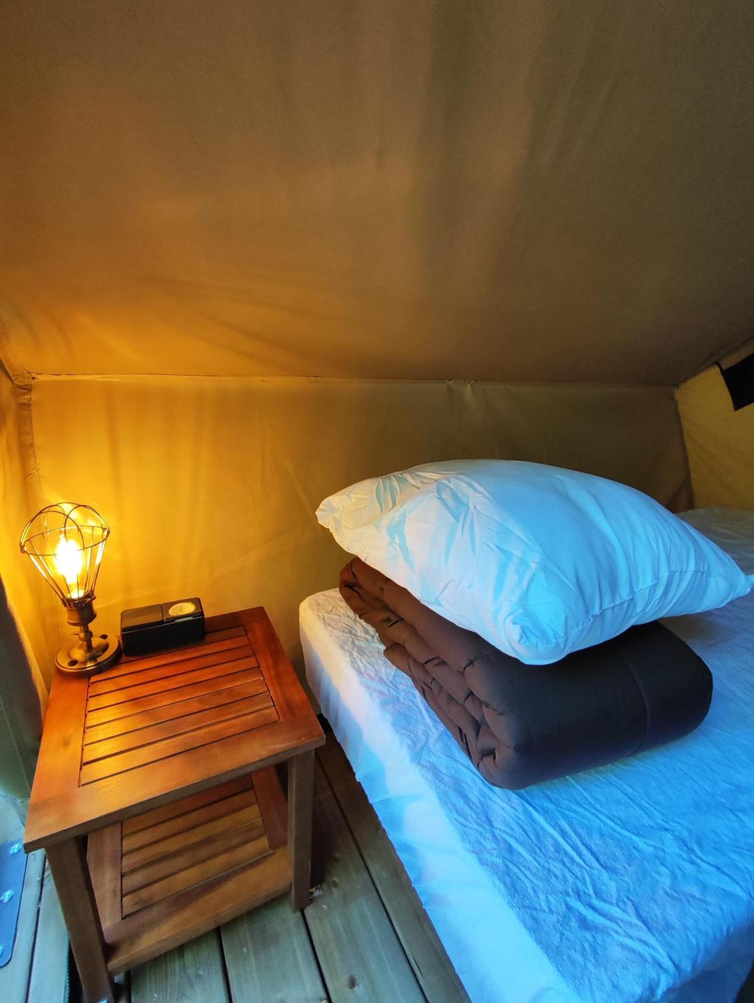 Camping Porte Des Alpilles By M.A Destination Glamping Saint-Étienne-du-Grès Extérieur photo